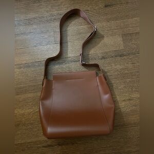 Everlane The Form Bag